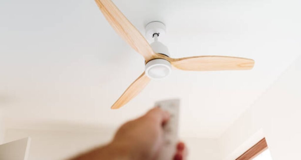 ceiling fans can reduce electricity bill in summer
