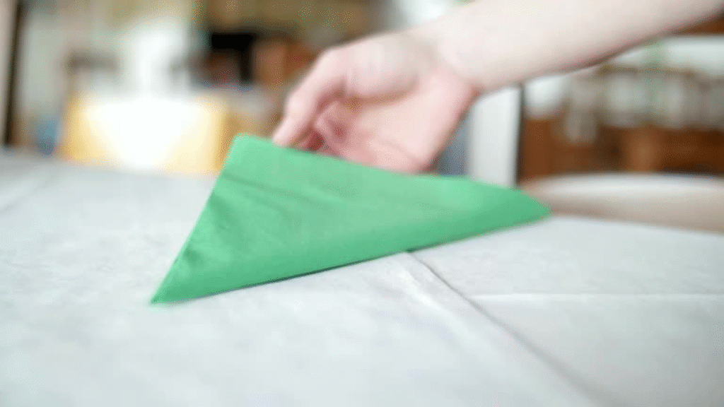 fold cloth napkins