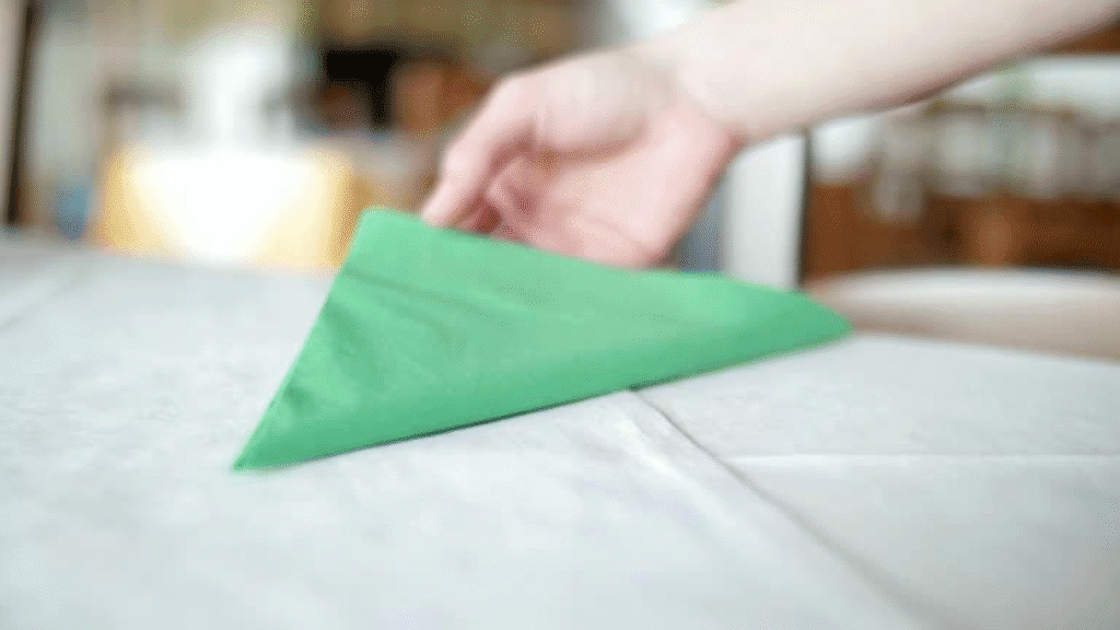 fold cloth napkins
